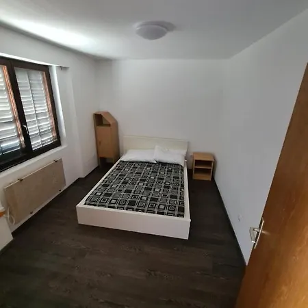 Vila Andrej Πορτορόζ